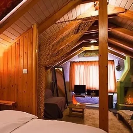 Mylonas Πανσιόν